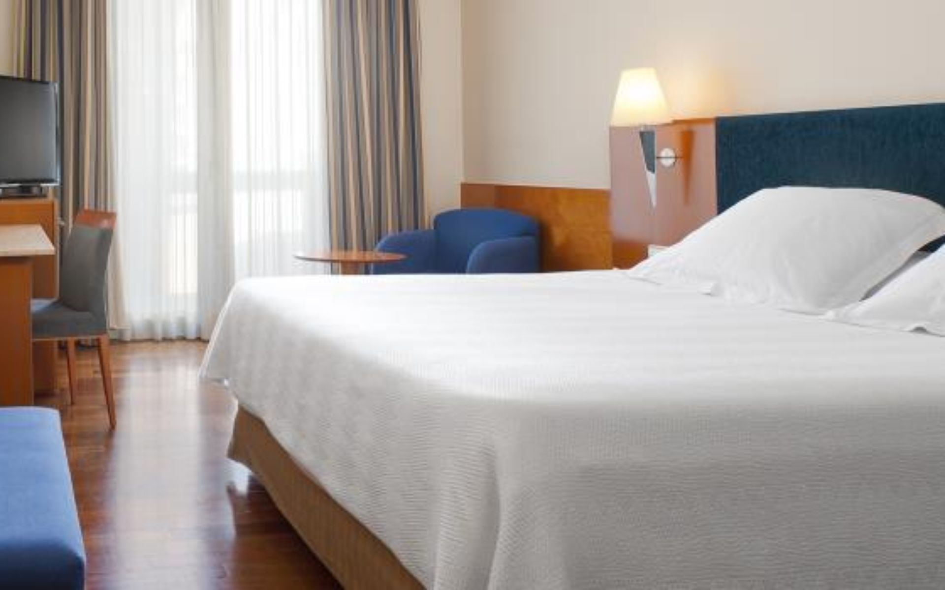 Nh Castellon Mindoro Hotel